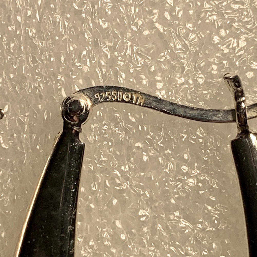 Sterling silver hoop earrings (975)